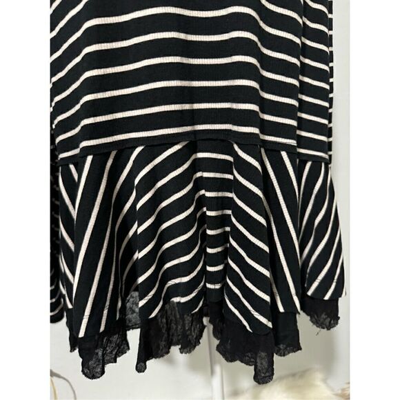We the free striped black oversized long sleeve swing laced hem top S - Picture 4 of 9